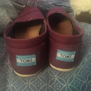 Burgundy Classic Canvas TOMS
